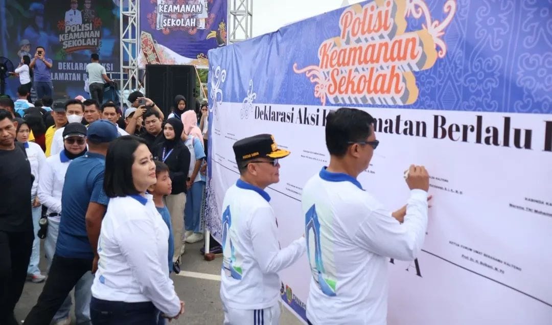 Kadishub Kalteng Dampingi Gubernur pada Puncak Operasi Keselamatan dan Kegiatan PKS di Bundaran Besar Palangka Raya 3
