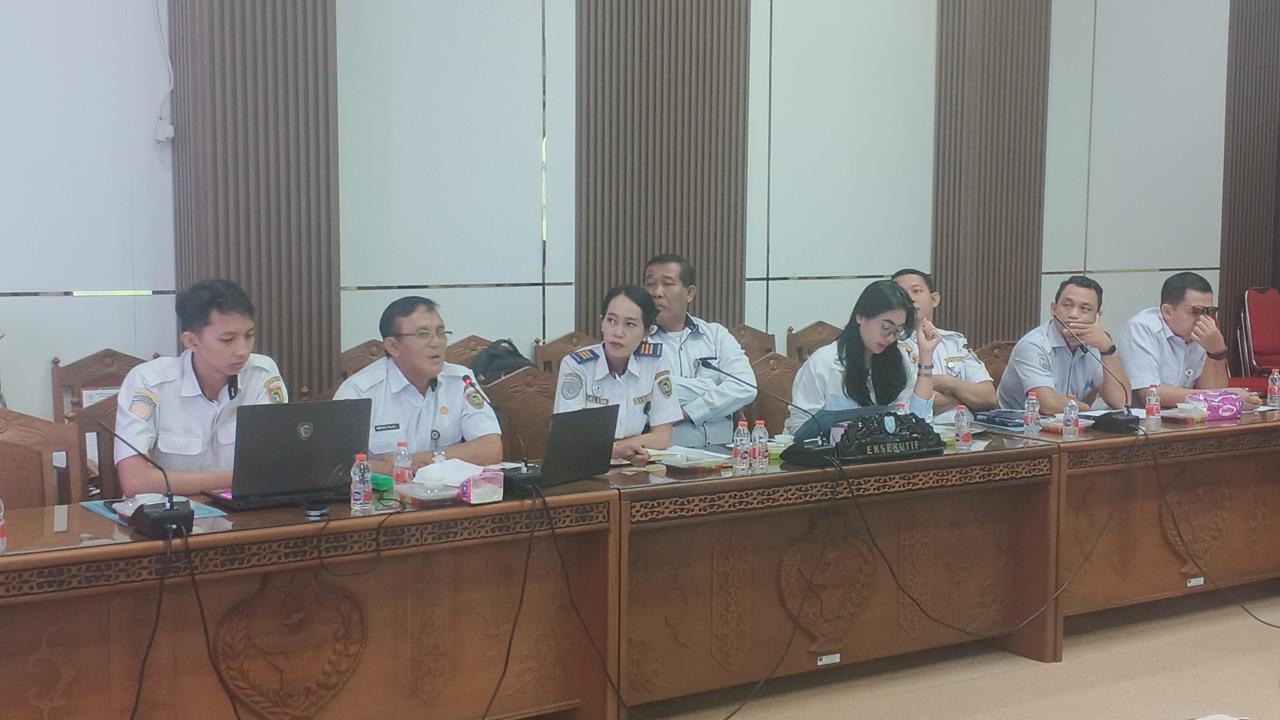 Rapat Kerja Evaluasi Capaian 2025 bersama Komisi IV DPRD Kalteng