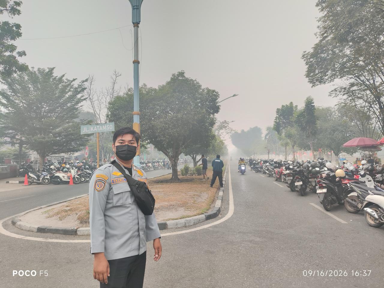 Gatur Lalin dalam rangka Mendukung Kelancaran Kegiatan Bantuan Pangan Gubernur Kalteng untuk Mahasiswa