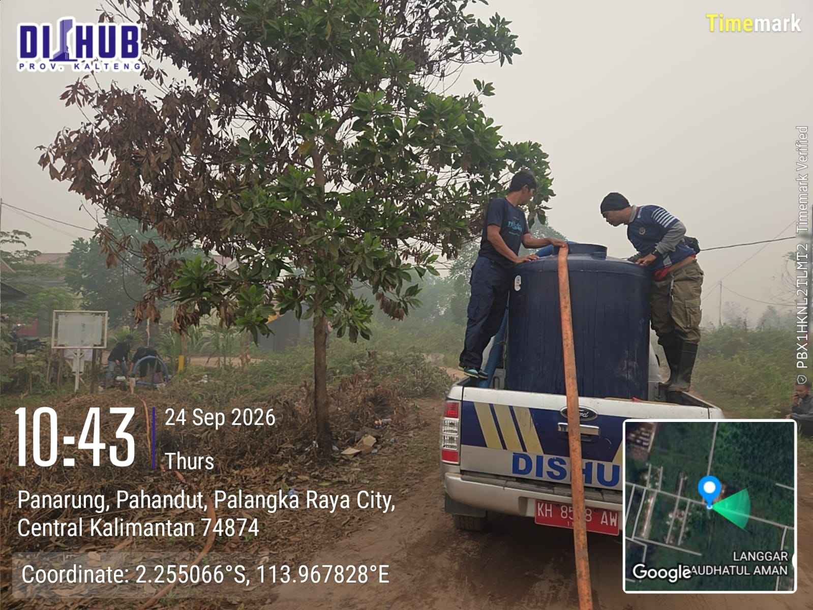 Regu ASN Dishub Kalteng Lakukan Pemadaman dan Pendinginan Karhutla di Jekan Raya