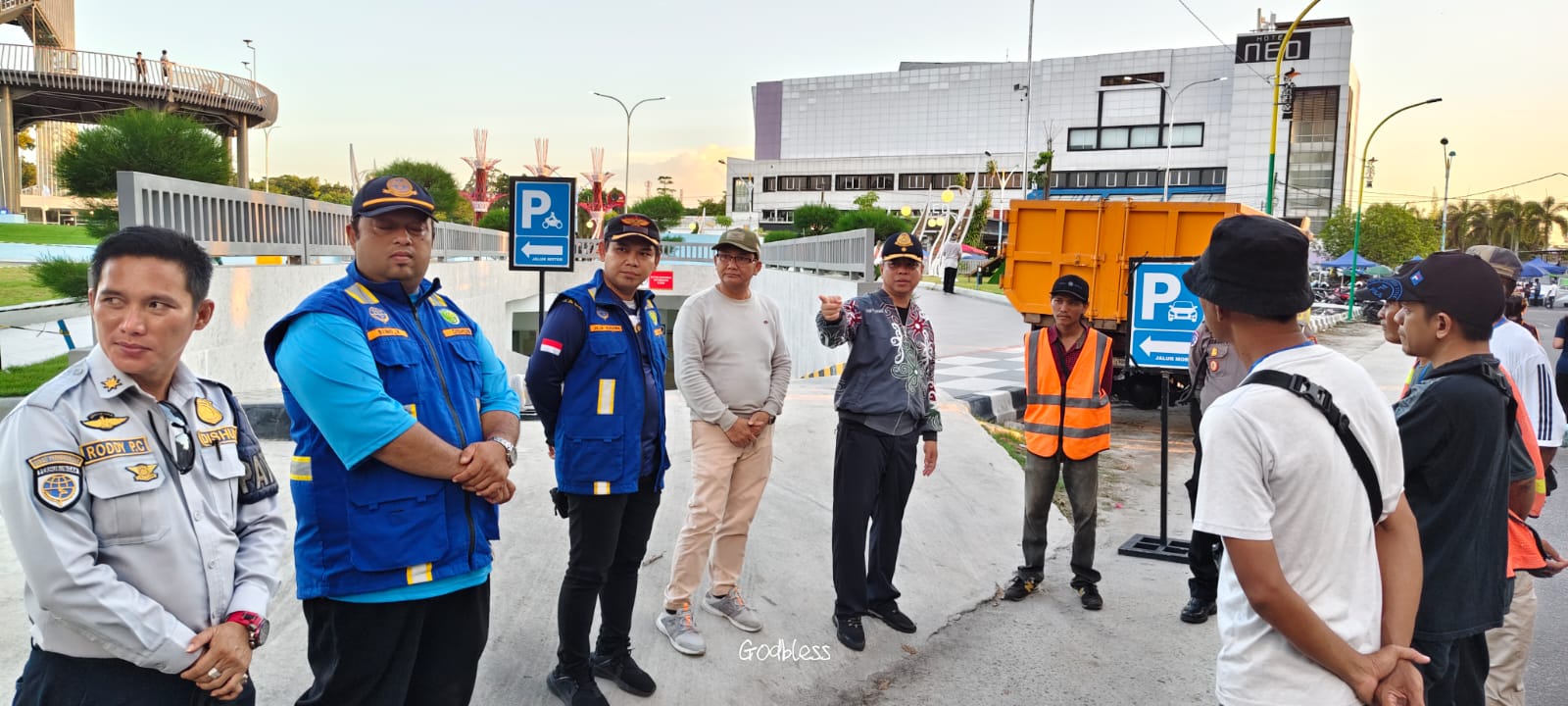 Monitoring Evaluasi Perparkiran dan Pengaturan Lalu Lintas Huma Betang Night